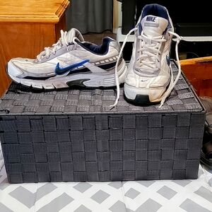 MEN'S NIKE SHOES SIZE 9